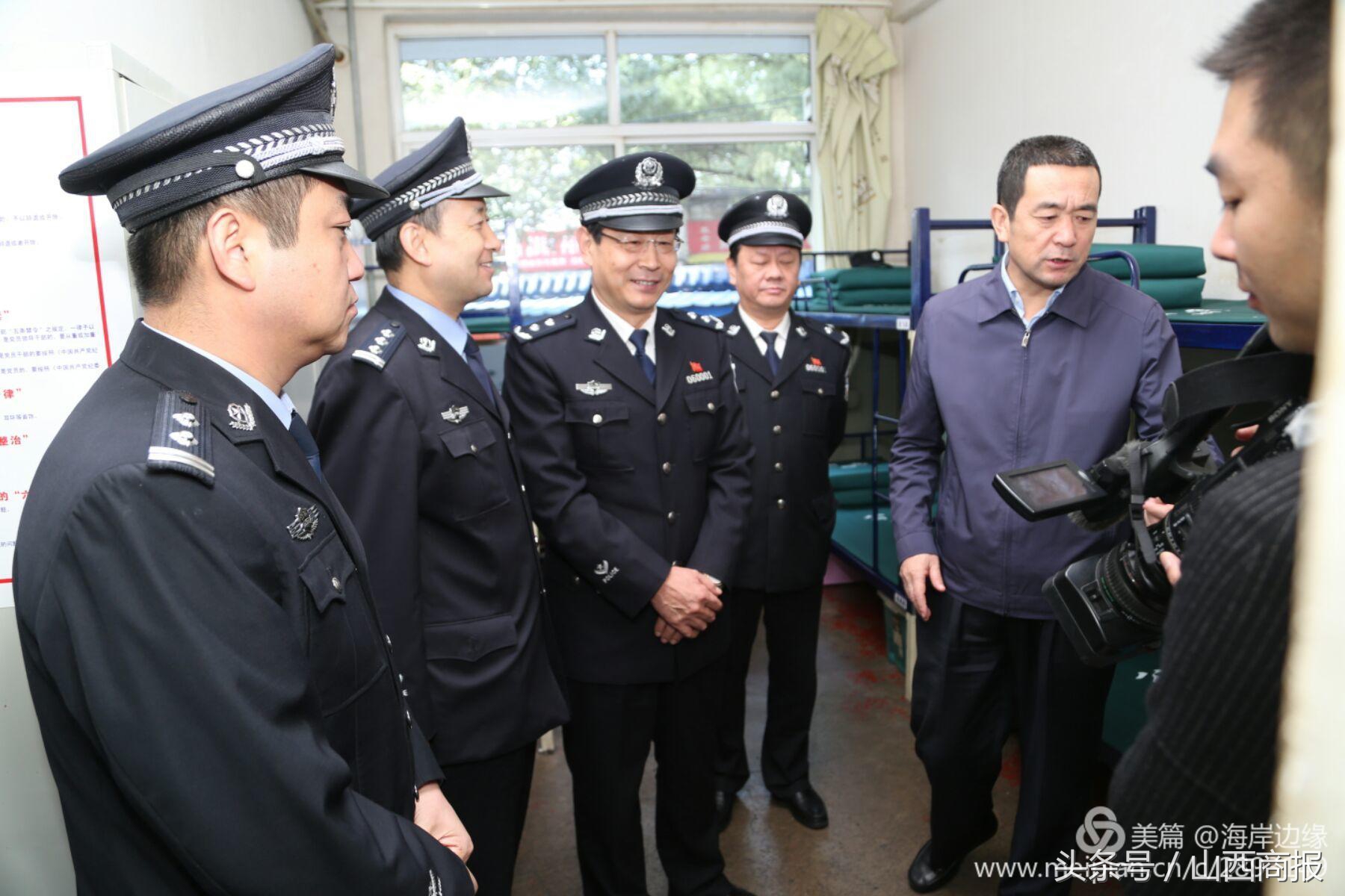 县公安局扎实开展警务实战大练兵,公安十九大忠诚保平安实战演练