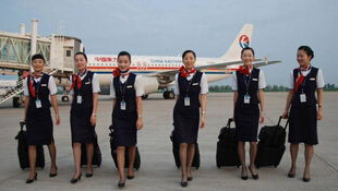 为什么空姐都戴表,空姐为什么都戴名贵手表