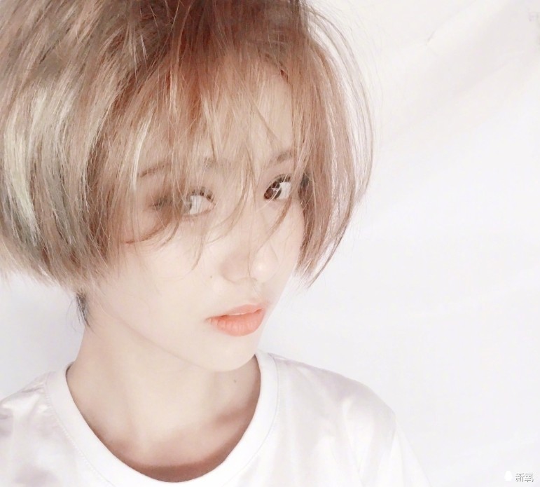 佟丽娅把*牙虎**磨掉了，其实她最该整的是眼睛！