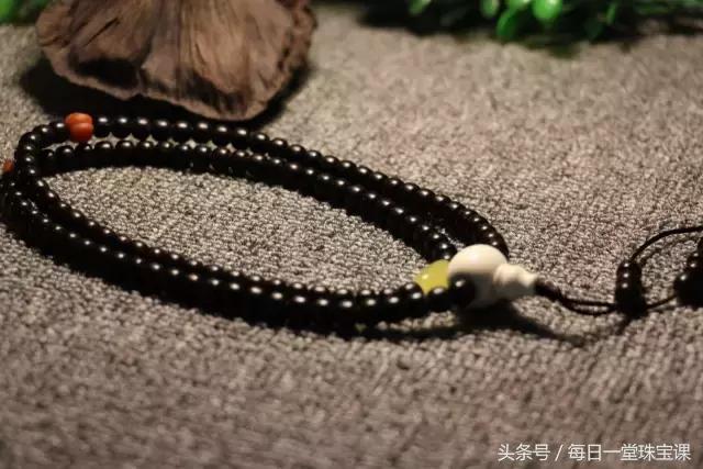 手串突然断了有讲究吗,手串珠子容易磨断绳子要怎样防止