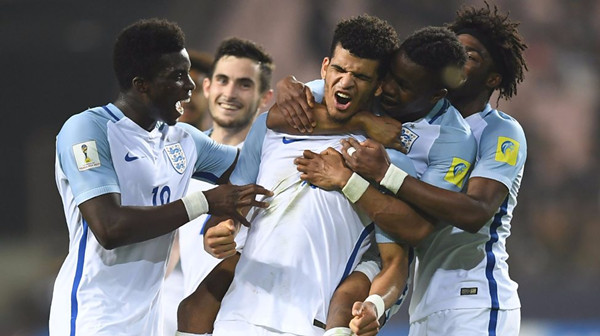 年轻足球运动员年薪,足球运动员有发展前途吗