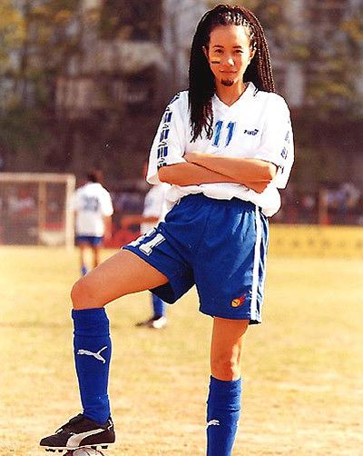 少林足球张柏芝莫文蔚粤语,少林足球张柏芝莫文蔚怎么参演的