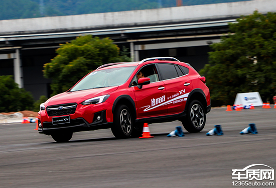 新一代subaruxv雪地,subaruxv跨界suv新体验