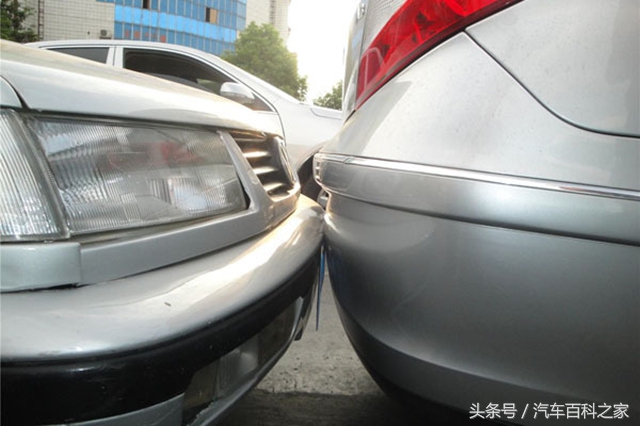 交通事故对方车辆逃跑,交通事故对方轻微逃跑怎么处理