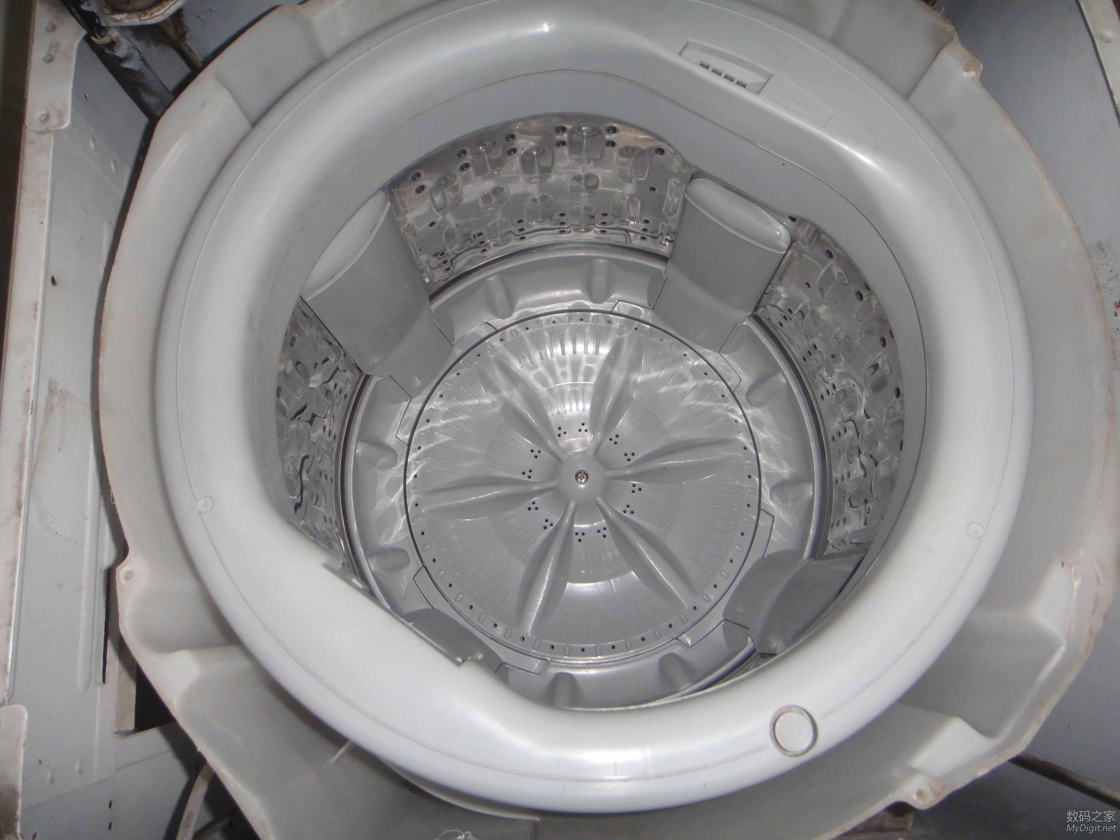小天鹅洗衣机离合器坏了怎么修复,小天鹅全自动洗衣机洗衣服太脏