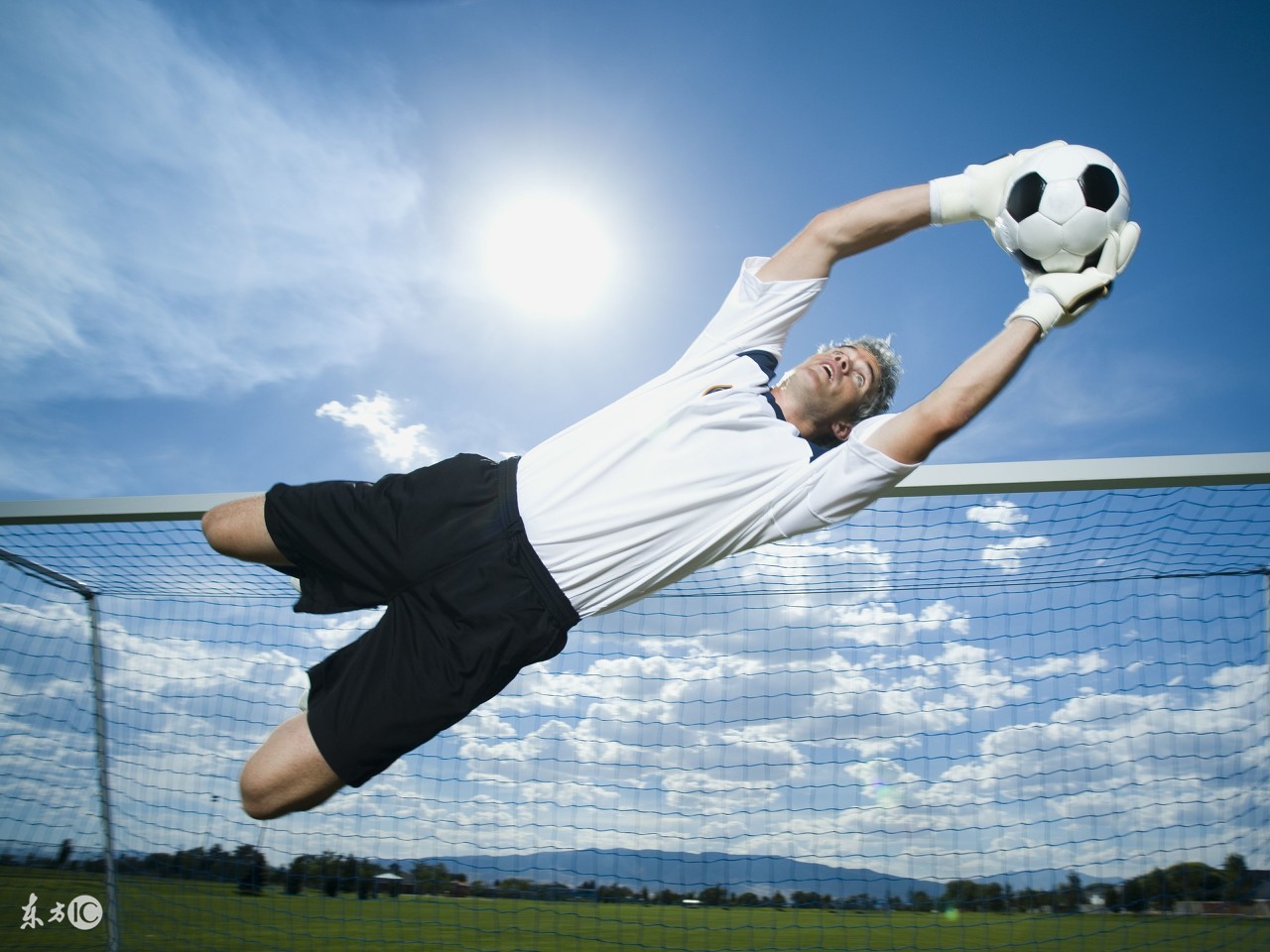 怎么练成最厉害的守门员,如何当一名好的守门员