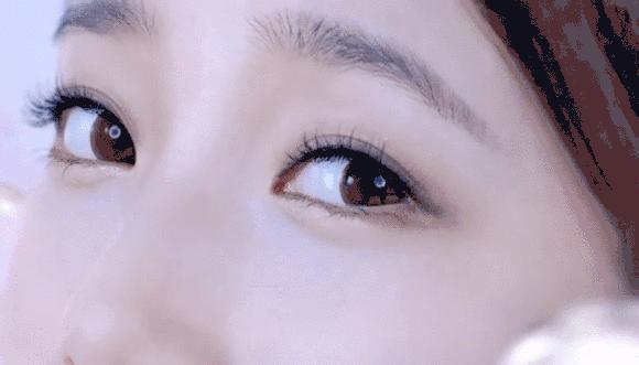 对抗眼部细纹干纹的眼霜,对抗眼周细纹