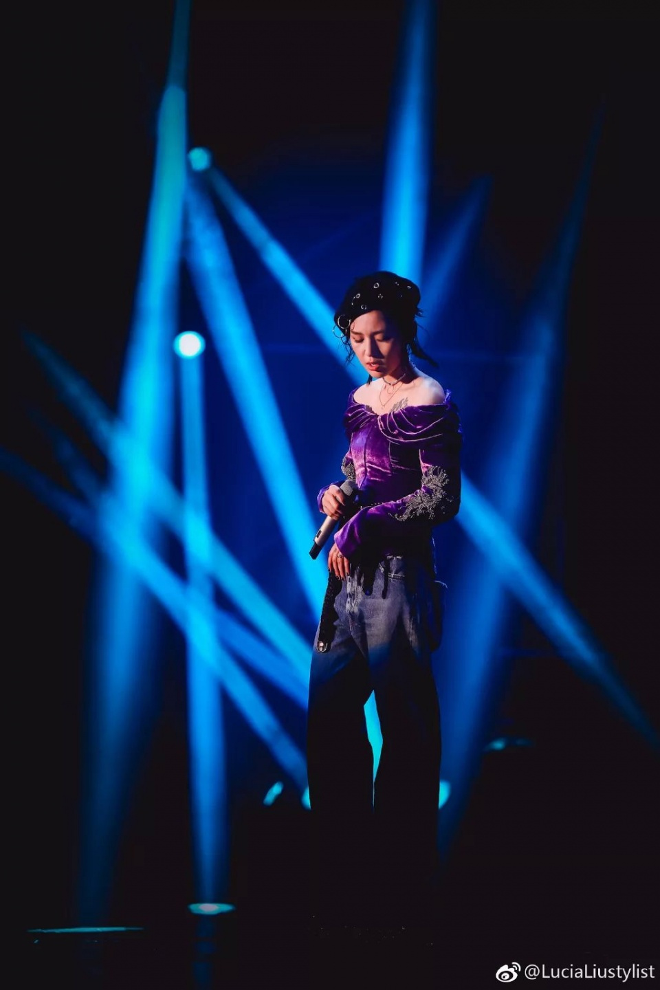 缩小版周笔畅,大脸变小的视频