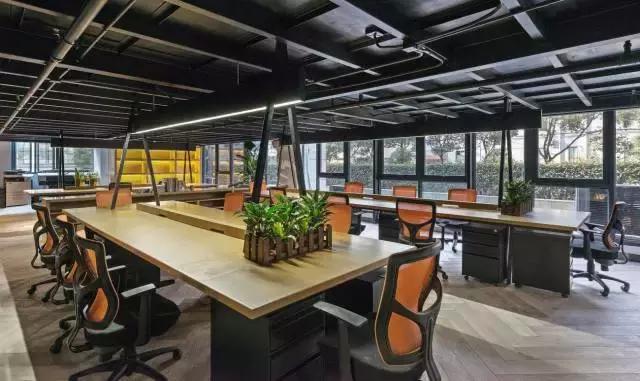 搭建二层公寓loft隔层,极简办公室loft设计方案