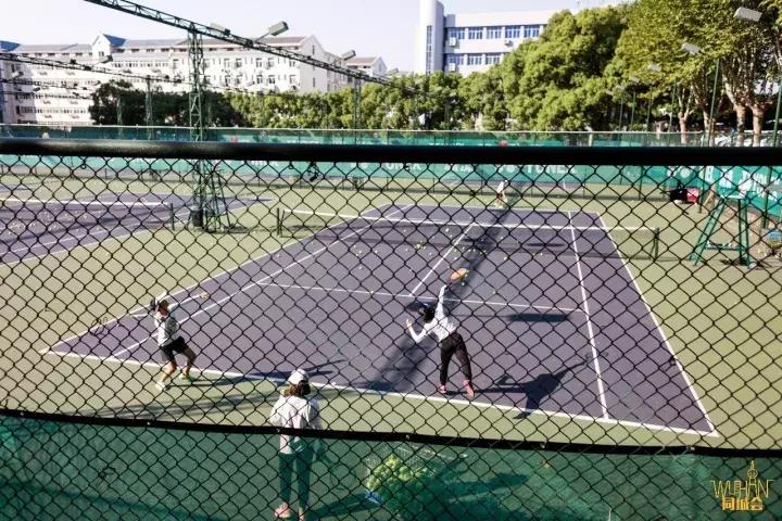 全武汉荷尔蒙最旺盛的高校，打架有专业套路，小偷来了别想走！