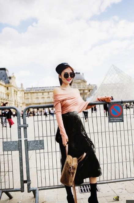 艺人们看angelababy的眼神,为什么明星流行平胸