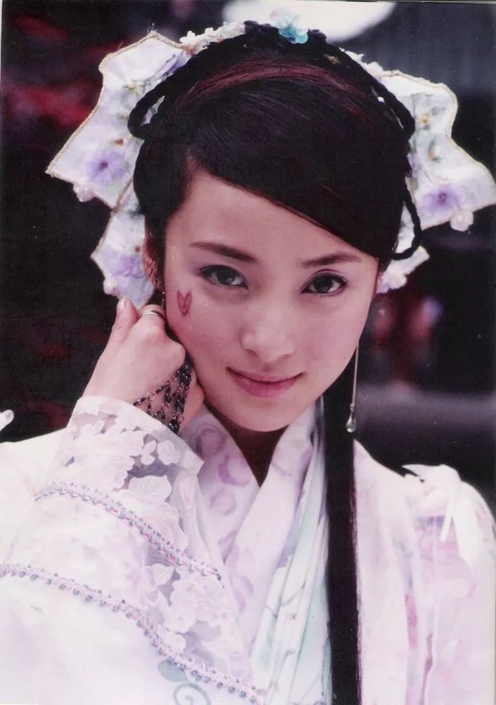 网红脸真的有那么好看吗,网红脸好看但看着假不自然生动