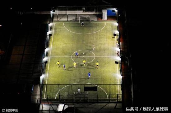 楼顶足球场可行性,屋顶足球场成本