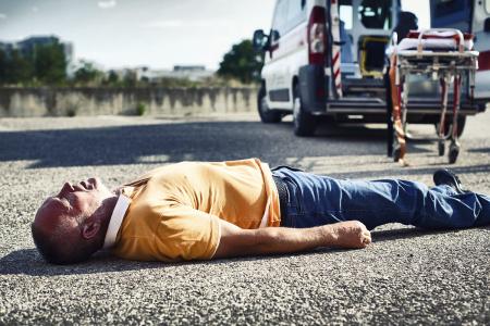 心脏病突发要如何急救,突发心脏病应该怎么急救