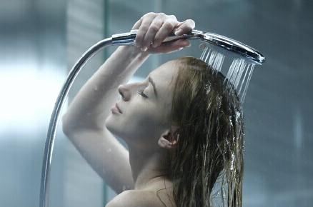 正确洗澡的姿势有哪些,浴缸洗澡正确姿势