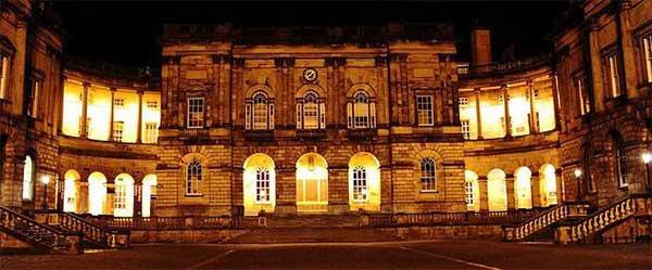 英国曼彻斯特图书馆,世界前十大学图书馆