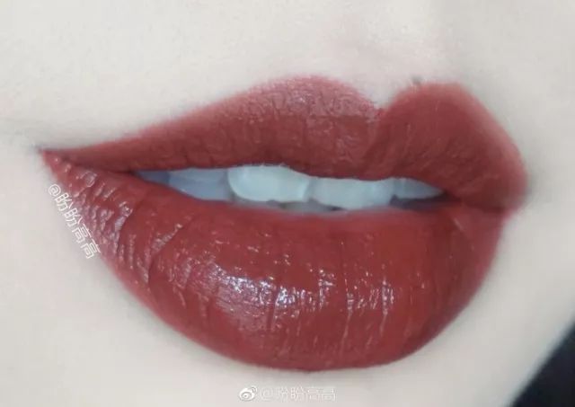 有热门色，也有冷门色，这20支是我最近爱用的口红~