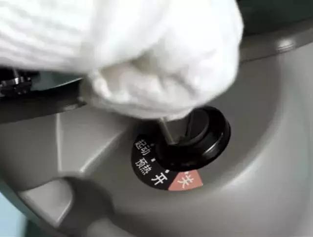 真是贴心！久保田玉米收获机每日清扫、点检的注意事项