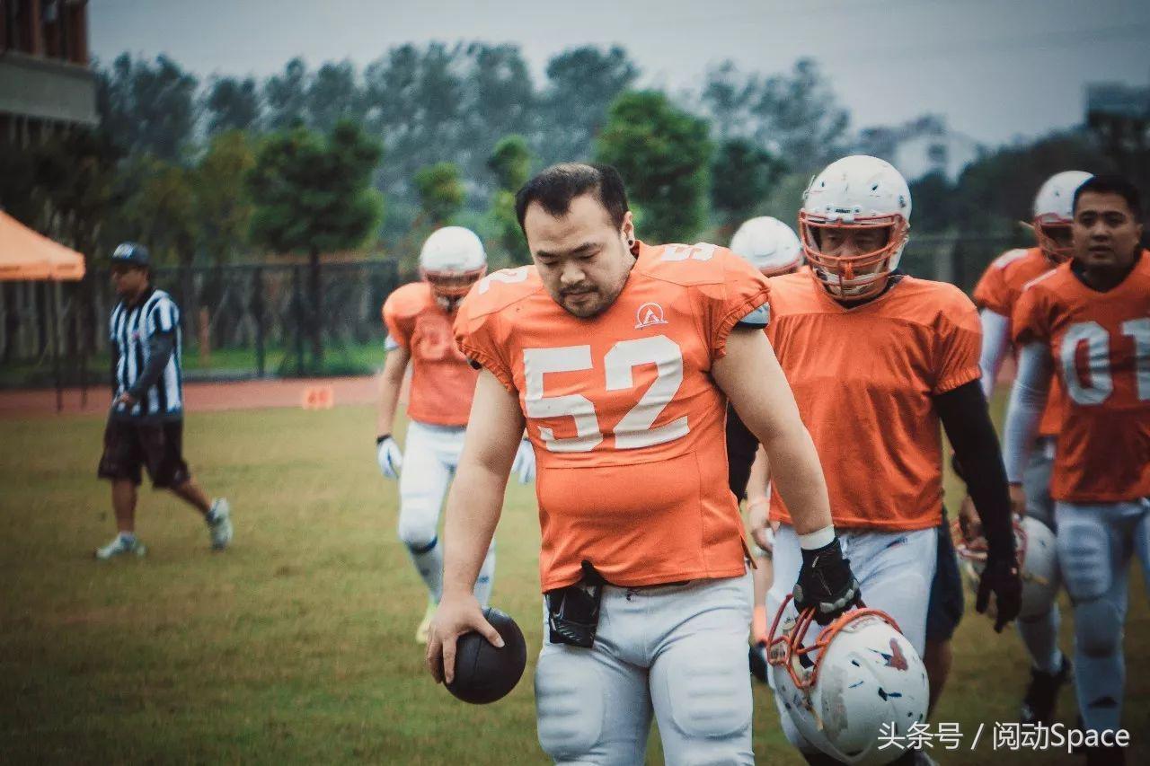 中国人不玩橄榄球的原因,为啥中国人不玩美式橄榄球