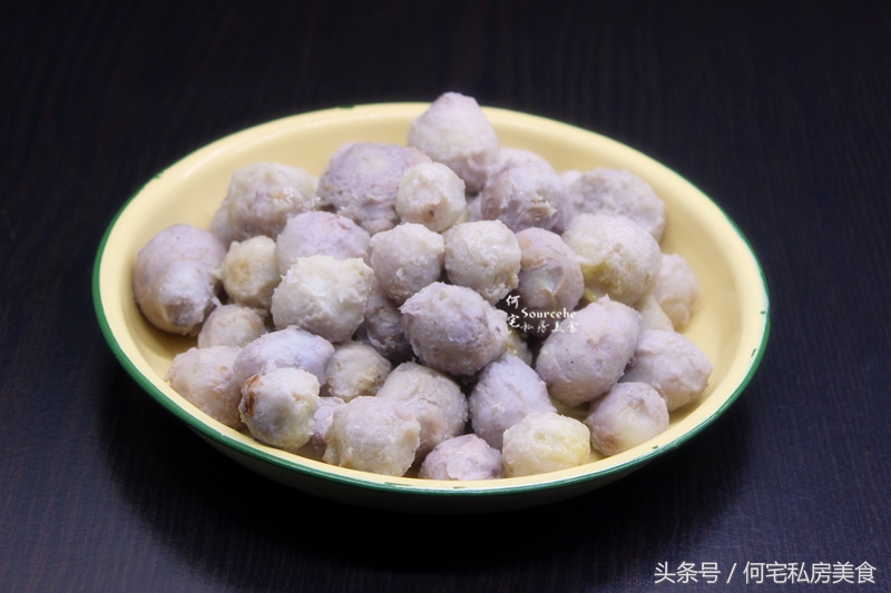 「原创」小芋仔别扔，这样做开胃好吃，剁椒拌小芋仔