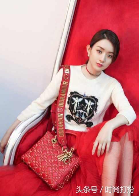 赵丽颖私服穿搭迪奥,赵丽颖穿迪奥白色连衣裙亮相