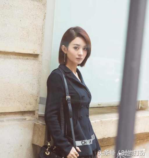 赵丽颖私服穿搭迪奥,赵丽颖穿迪奥白色连衣裙亮相