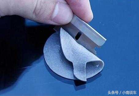 挡风玻璃被石子砸小点修复多少钱,挡风玻璃被石子砸个小坑怎样修复