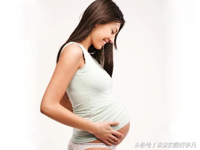 孕早期见红让准妈妈惊慌失措，医生检查后却说是正常，能放心吗？