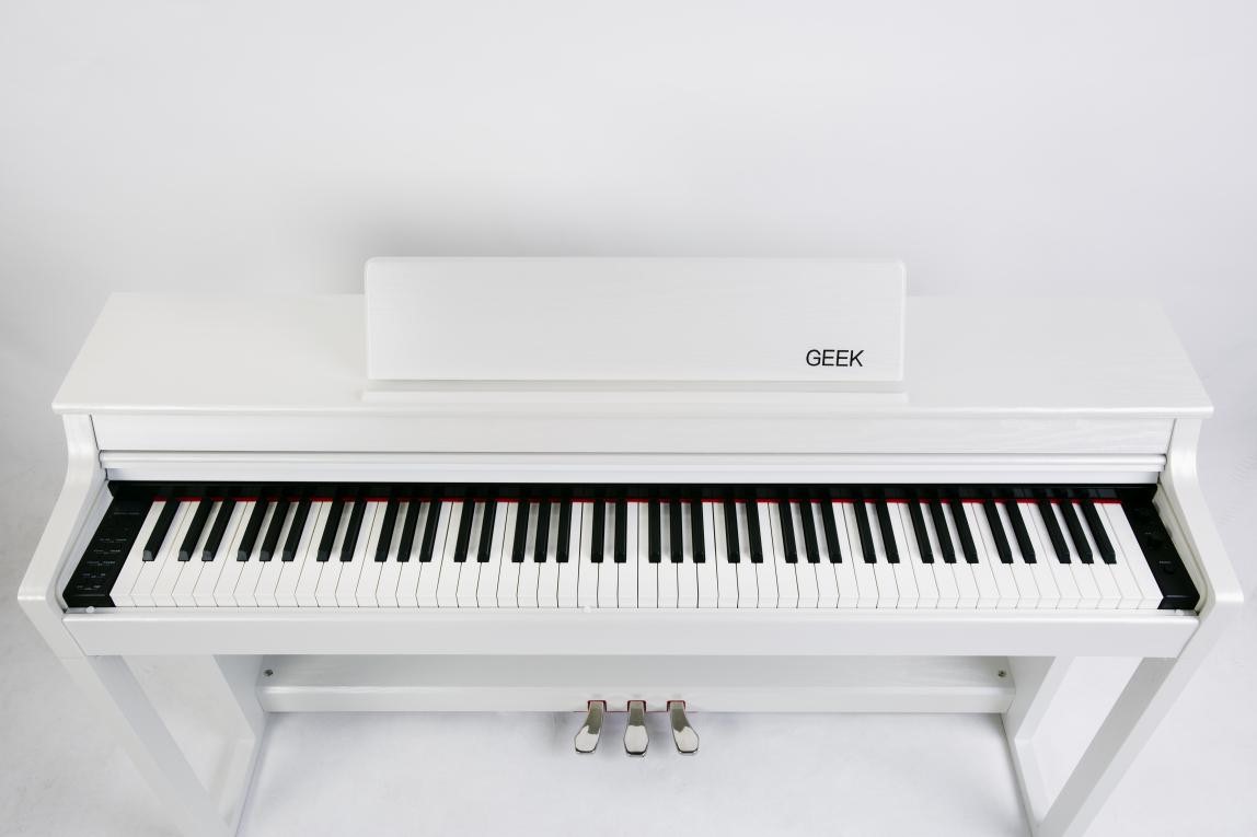 新品抢先评：这是一款智能的电钢琴—GEEKK2