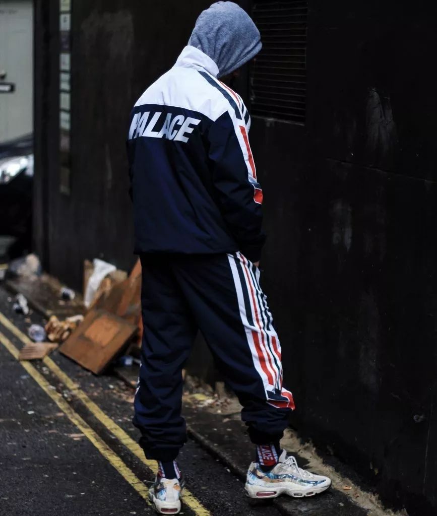 来看看高中时期的校服吧,来看看高中的校服