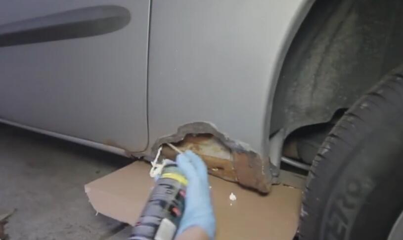 汽车有锈斑该怎么处理,老外汽车漆面修复