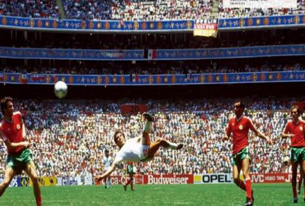 2010世界杯范佩西头球是哪一场,范佩西世界杯鱼跃头球