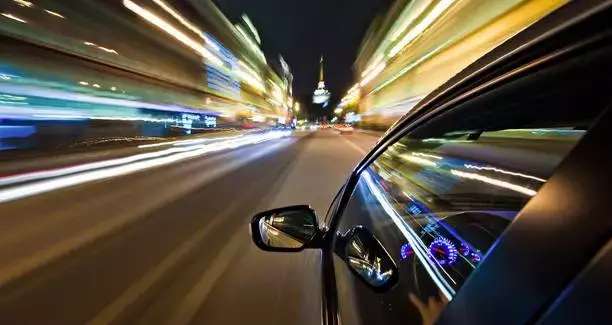 车漆刮蹭怎么修复最好,车子车漆被刮了怎么修复