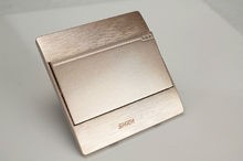 暗装一灯三控开关怎么接线,双控开关当单控灯开关接线方法