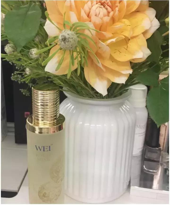 最近肌肤干燥紧绷那先从换这“五款秋冬超保湿的精华水”开始吧……