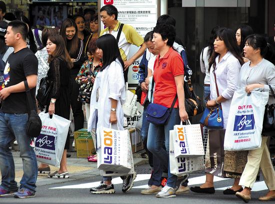 中国代购“拯救”了韩国免税店，韩国却对本国旅游业更忧心忡忡