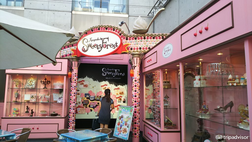 今天，全球15家颜值爆表的店，准备了一份甜甜的伴手礼给你！