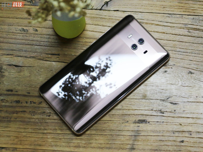 华为mate10深度上手体验,用了一年的华为mate10感觉如何