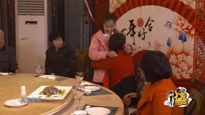 孩子做了家务家长应不应该给钱,孩子做家务总给她钱