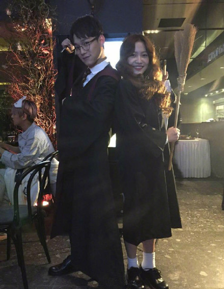 穿女装!花光存款!这样的爱豆你能接受吗?