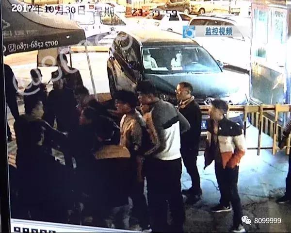 停车惹纠纷业主保安动了手,停车场保安与业主起冲突致死