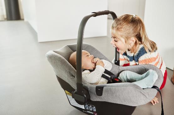 双十一必买清单升降儿童学习桌,双十一婴幼儿安全座椅推荐