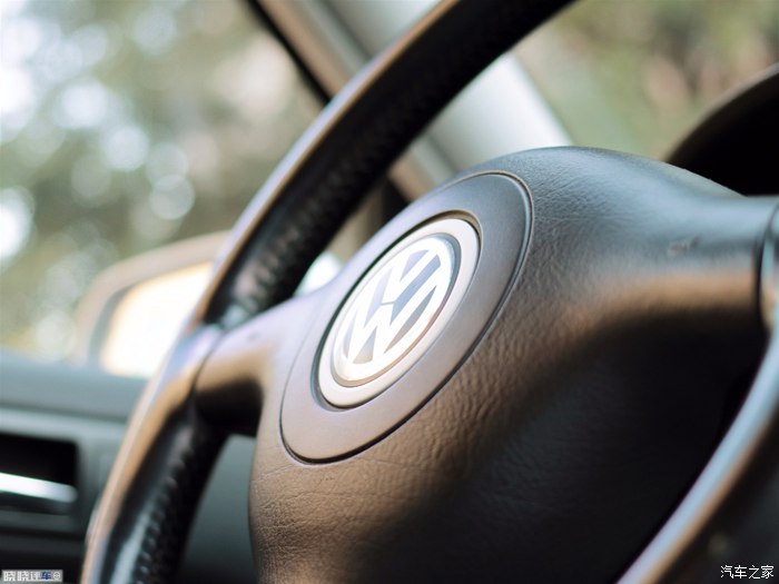 两万块钱能买到几年的高尔夫,两万多块钱买个二手车