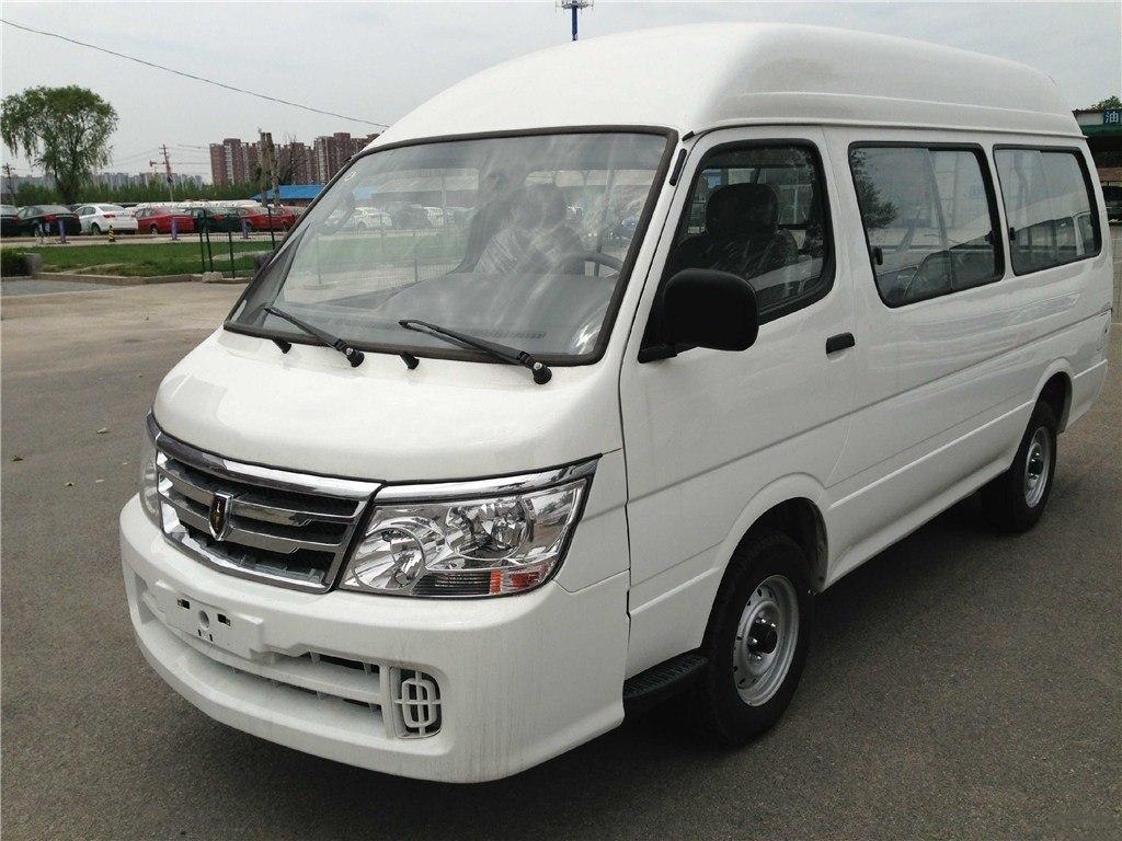 载人拉货不输五菱宏光,700扭矩轻松爬坡,还是吴京电影*用御**座驾