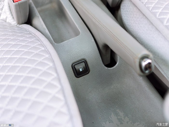 两万块钱能买到几年的高尔夫,两万多块钱买个二手车