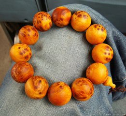 不用过多养护的手串,木质手串冬天盘串注意事项