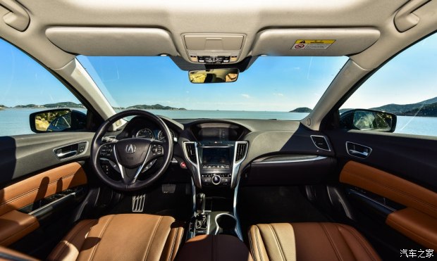 国产全新福克斯谍照/丰田CH-R赛车亮相/广汽讴歌TLX-L亮相