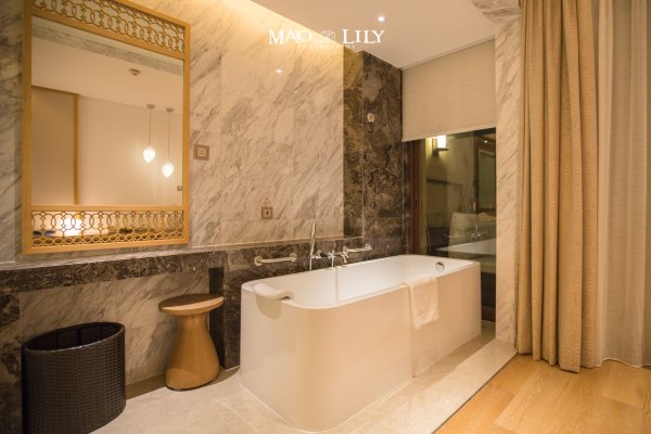 有独立泳池的度假酒店,这家酒店有12层楼