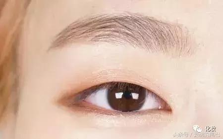 内双眼皮怎么画眼妆才好看,单眼皮日常眼妆怎么画显大又干净