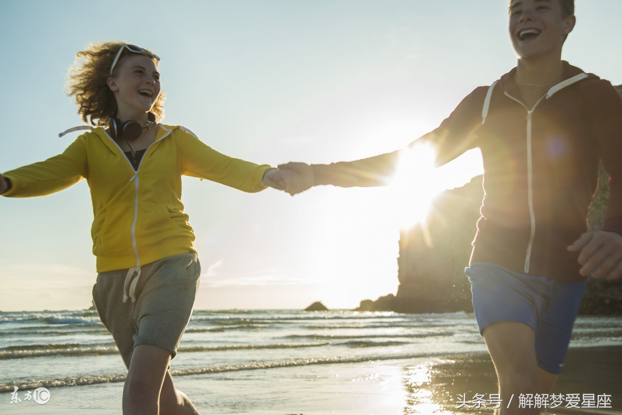 遇到初恋怎样沟通让对方心情愉快,见了初恋该怎么应对